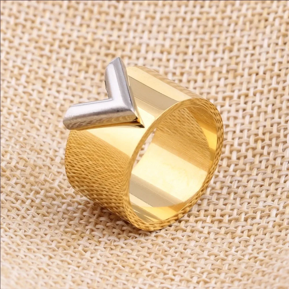 NEW V ring design 18k Rose Gold Filled Love Ring - Picture 2 of 9